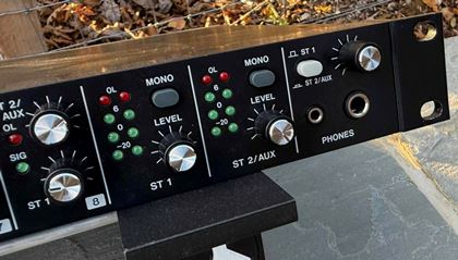 Tascam-LM-8ST stereo rackmount line mixer